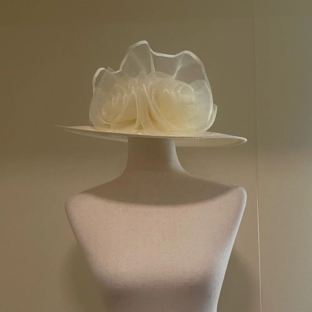 NWT Kathy Jeanne Kettle Hat With Bow Church Wedding Derby Party Ivory One Size - Picture 4 of 11